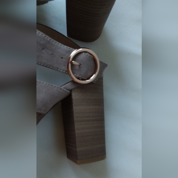 LC Lauren Conrad Pie sandals - Picture 2 of 9